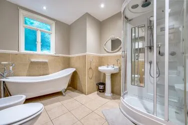 An architecturally stunning grade 2 listed detached four/five bedroom house with attached one bedroom annexe in a lovely hidden location