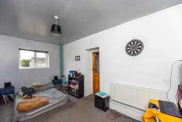 Auction 30/4/25
Viewings - Friday 21st March at 13-13.30