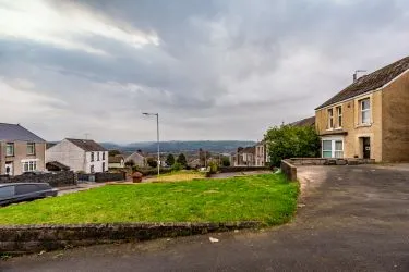 Auction 30/4/25
Viewings - Friday 21st March at 13-13.30