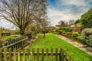 Auction 30/4/25
Viewings - Friday 21st March at 13-13.30