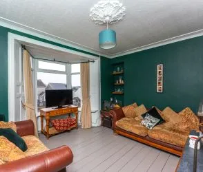 Auction 30/4/25
Viewings - Friday 21st March at 13-13.30