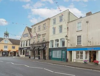 Two-bedroom town centre apartment available by Auction 29th May 2025