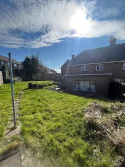 54 Bronallt Road, Pontarddulais, Swansea, SA4 0UE
Guide Price £92,000

BLOCK VIEWING - Wednesday 23rd April,
BLOCK VIEWING 2-  Friday 2nd at 3.30pm
***PRE AUCTION OFFERS CONSIDERED***