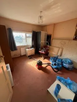 54 Bronallt Road, Pontarddulais, Swansea, SA4 0UE
Guide Price £92,000

BLOCK VIEWING - Wednesday 23rd April,
BLOCK VIEWING 2-  Friday 2nd at 3.30pm
***PRE AUCTION OFFERS CONSIDERED***