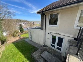 Tara, Stoneway Road, Laugharne, Carmarthen, SA33 4SU
Guide Price £380,000
Auction 28.5.25

Block Viewing - TBC