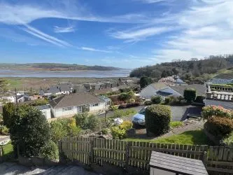 Tara, Stoneway Road, Laugharne, Carmarthen, SA33 4SU
Guide Price £380,000
Auction 28.5.25

Block Viewing - TBC