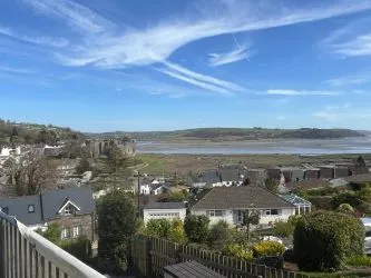 Tara, Stoneway Road, Laugharne, Carmarthen, SA33 4SU
Guide Price £380,000
Auction 28.5.25

Block Viewing - TBC