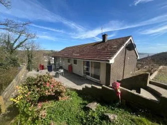 Tara, Stoneway Road, Laugharne, Carmarthen, SA33 4SU
Guide Price £380,000
Auction 28.5.25

Block Viewing - TBC