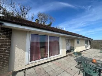 Tara, Stoneway Road, Laugharne, Carmarthen, SA33 4SU
Guide Price £380,000
Auction 28.5.25

Block Viewing - TBC