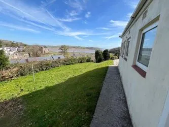 Tara, Stoneway Road, Laugharne, Carmarthen, SA33 4SU
Guide Price £380,000
Auction 28.5.25

Block Viewing - TBC