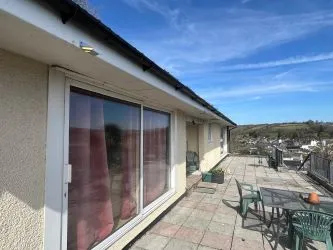 Tara, Stoneway Road, Laugharne, Carmarthen, SA33 4SU
Guide Price £380,000
Auction 28.5.25

Block Viewing - TBC