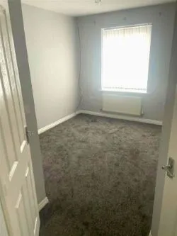TWO BEDROOM TOP FLOOR APARTMENT