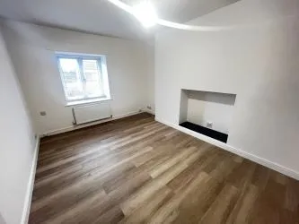 High-Yield Investment Opportunity: Ground Floor Commercial Generating £15,600 PA with 9.75% Yield & 4-Bed HMO Above Potential for £24,000 PA – Total Potential Income of £39,600 PA and 24.75% Gross Yield!
