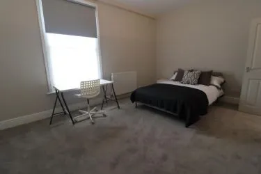 FIVE BEDROOOM INCOME GENERATING INVESTMENT