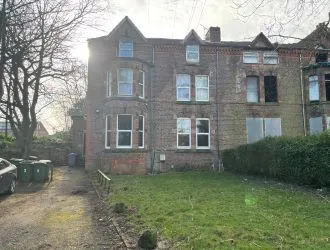FREEHOLD BLOCK OF 6 FLATS