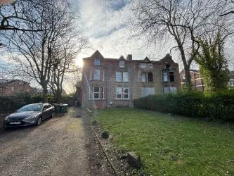 FREEHOLD BLOCK OF 6 FLATS