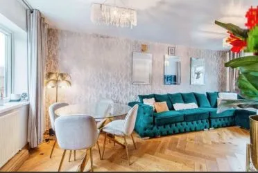 Immaculate 4 bedroom terraced house.
