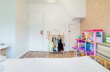 Immaculate 4 bedroom terraced house.