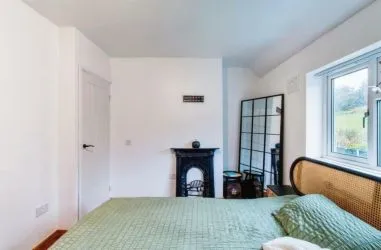 Immaculate 4 bedroom terraced house.