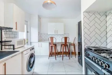 Immaculate 4 bedroom terraced house.