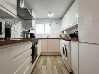 TWO BEDROOM APARTMENT AVAILABLE VIA AUCTION 29TH MAY 2025