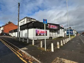 Jollies, 279 London Road, Stoke-on-Trent, presents an exciting investment opportunity for property investors and developers. Currently operating as an entertainment venue, this substantial property will be sold with vacant possession, offering flexibility for a range of future uses
