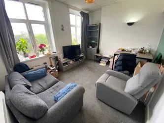A very nice apartment forming part of an original Victorian Hotel, Burlington Mansions. Assigned parking, communal space and gymnasium also available with this home. - Flat 35 Burlington East Mansions, 11 Owls Road, Bournemouth, Dorset, BH5 1AT