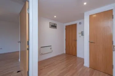 VACANT GROUND FLOOR APARTMENT READY TO LET