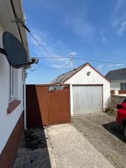 Brynceiros, Tegryn, Llanfyrnach, SA35 0BE
Guide Price £140,000
Auction 25.6.25

Happy to accept mortgage offers and a 56 day completion