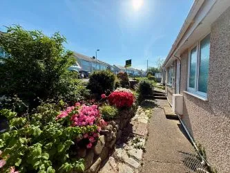 10 Bro Enddwyn is a 2 bedroomed semi-detached property of standard construction under a slated roof located on the outskirts of the popular village of Dyffryn Ardudwy. Updating required.
