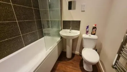 1 Bed Flat £6,600 per annum 18% Yield!