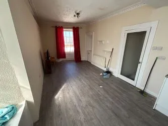 Town & Country Property Auctions offers this incredible 3 bedroom property in Campbeltown.