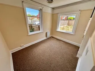 Freehold Ground Floor Flat  with Private Garden in Bournemouth BH8 - Vacant Possession