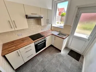 Freehold Ground Floor Flat  with Private Garden in Bournemouth BH8 - Vacant Possession