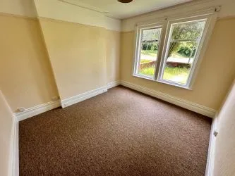 Freehold Ground Floor Flat  with Private Garden in Bournemouth BH8 - Vacant Possession
