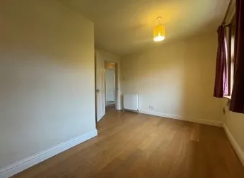 Town and Country Property Auctions offers this 2 Bedroom Top Floor Flat in Tarbert