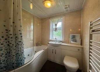 Town and Country Property Auctions offers this 2 Bedroom Top Floor Flat in Tarbert