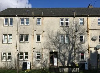 Town and Country Property Auctions offers this 2 Bedroom Top Floor Flat in Tarbert