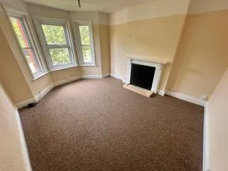 1st Floor Flat with Rear Garden and Brand New Lease in Bournemouth - Vacant Possession