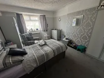 2-Bedroom Bungalow with Garage & Parking - 11 Scott Road, Poole, Dorset, BH12 5AT