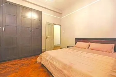 3 BEDROOM APARTMENT ON FULHAM BROADWAY