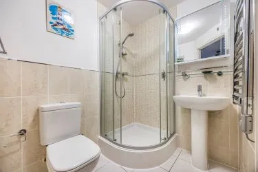 Exceptional Two Double Bedroom Coastal Apartment – Prime for Investment, or Second Home. - Flat 14 Honeycombe Beach, Honeycombe Chine, Boscombe, Dorset, BH5 1LE