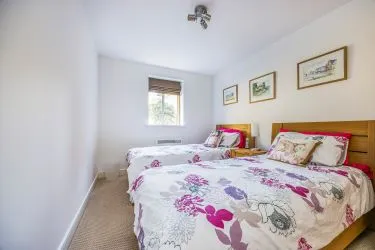 Exceptional Two Double Bedroom Coastal Apartment – Prime for Investment, or Second Home. - Flat 14 Honeycombe Beach, Honeycombe Chine, Boscombe, Dorset, BH5 1LE