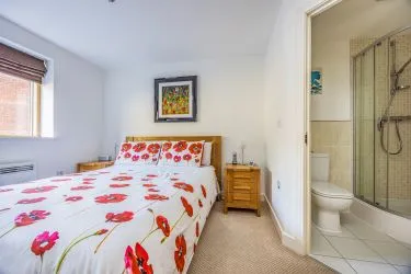 Exceptional Two Double Bedroom Coastal Apartment – Prime for Investment, or Second Home. - Flat 14 Honeycombe Beach, Honeycombe Chine, Boscombe, Dorset, BH5 1LE
