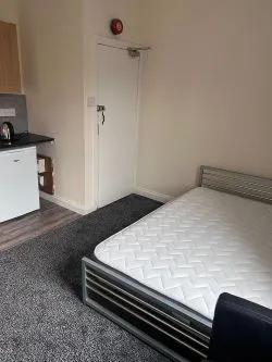INCOME GENERATING HMO
