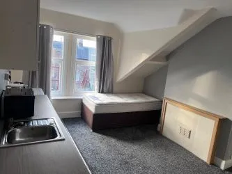 INCOME GENERATING HMO