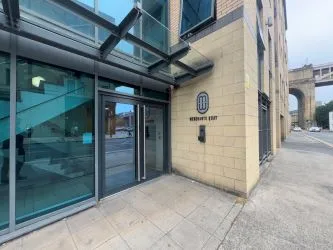 Investment Opportunity: Stunning 2 Bed Flat For Sale In Prime Location In Newcastle