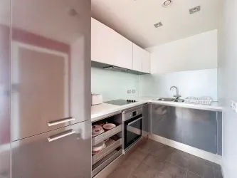 Eighth Floor Waterfront Apartment