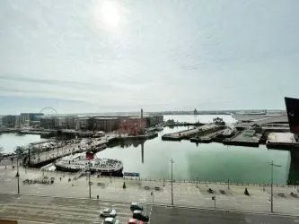 Eighth Floor Waterfront Apartment