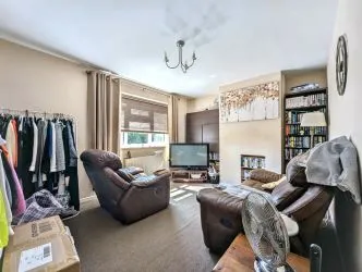 Leasehold (87 years remaining) | 2 Bedrooms | Central Location | Ideal First-Time Buy or Investment  with a 9.7% annual rental yield| with tenants in-situ| No Chain